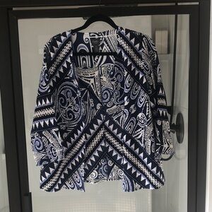 Chico's Travelers Navy and White Geometric open blouse top Chico’s 1 US M